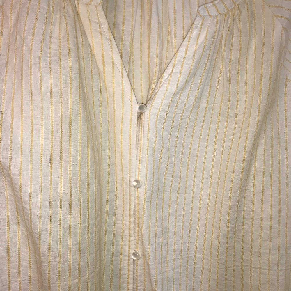 Peasant blouse in a subtle yellow pinstripe on white. NWT, size XXL/2XG (20) - Picture 4 of 8